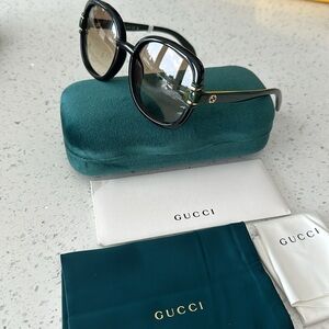 Authentic Gucci Sunglasses 😎